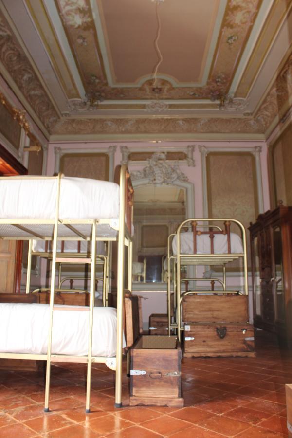 Leonora Hostal Puebla Room photo
