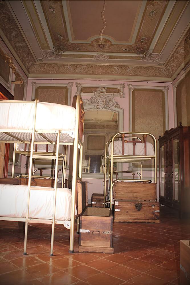 Leonora Hostal Puebla Exterior photo